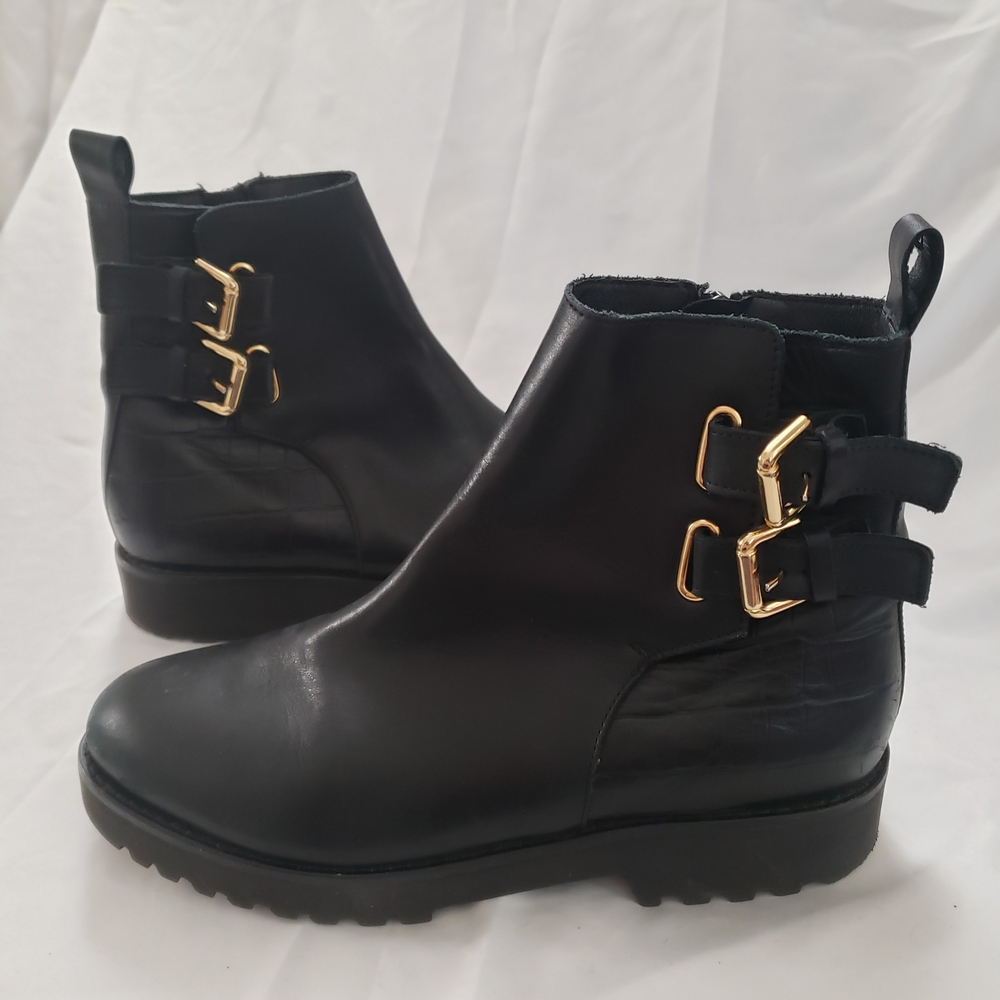 Andre Assous Black Ankle Boots Zip Up Gold Buckles Embossed Heeled Womens 7
